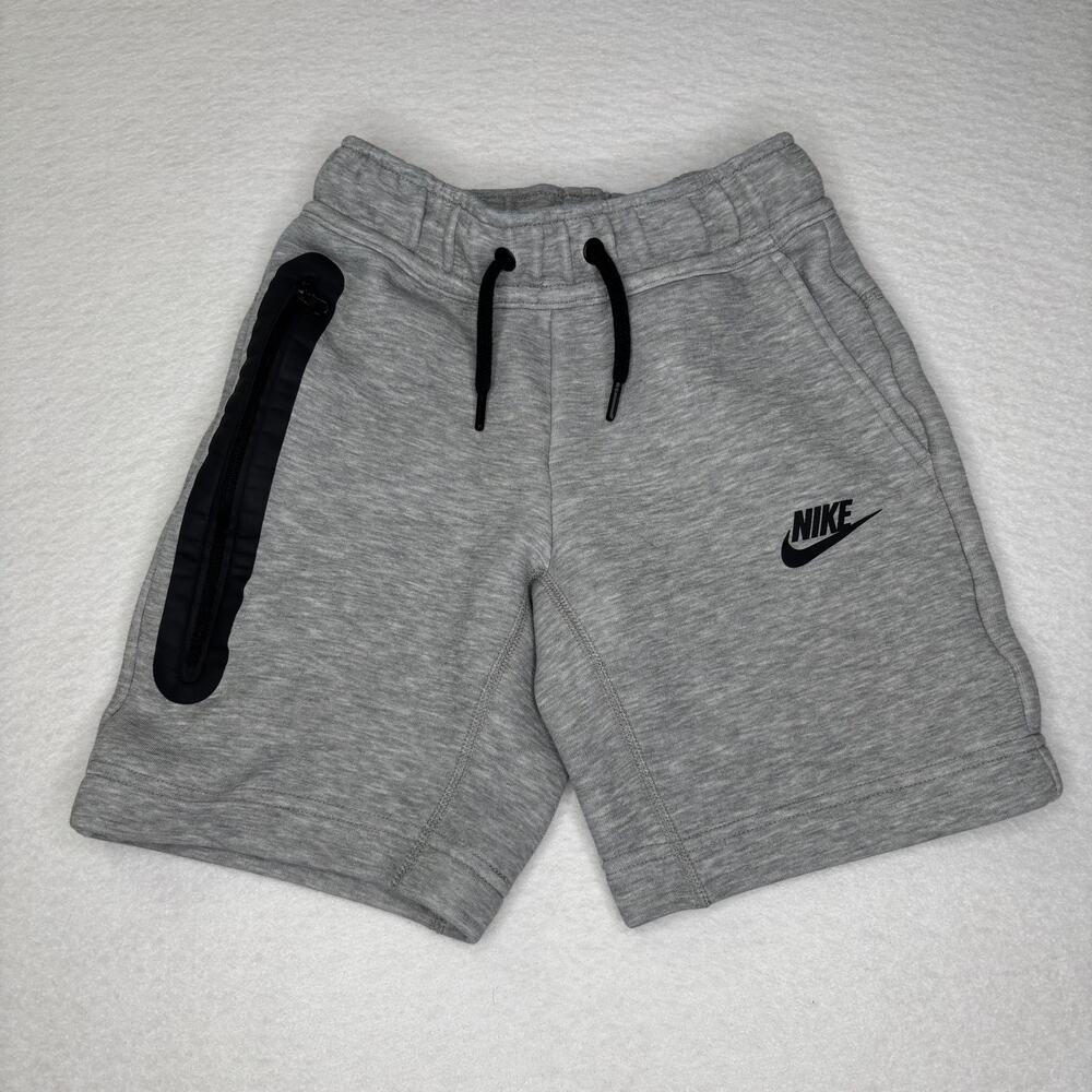 Nike Sportswear Fleece Shorts Mens XS Gray Black Zip Pocket Drawstring - Picture 2 of 7